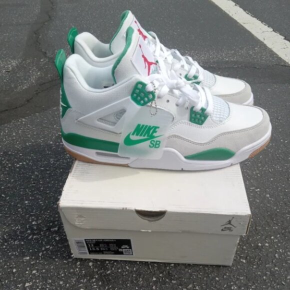 Air Jordan 4 SB Retro, 'Pine Green' - Picture 1 of 3